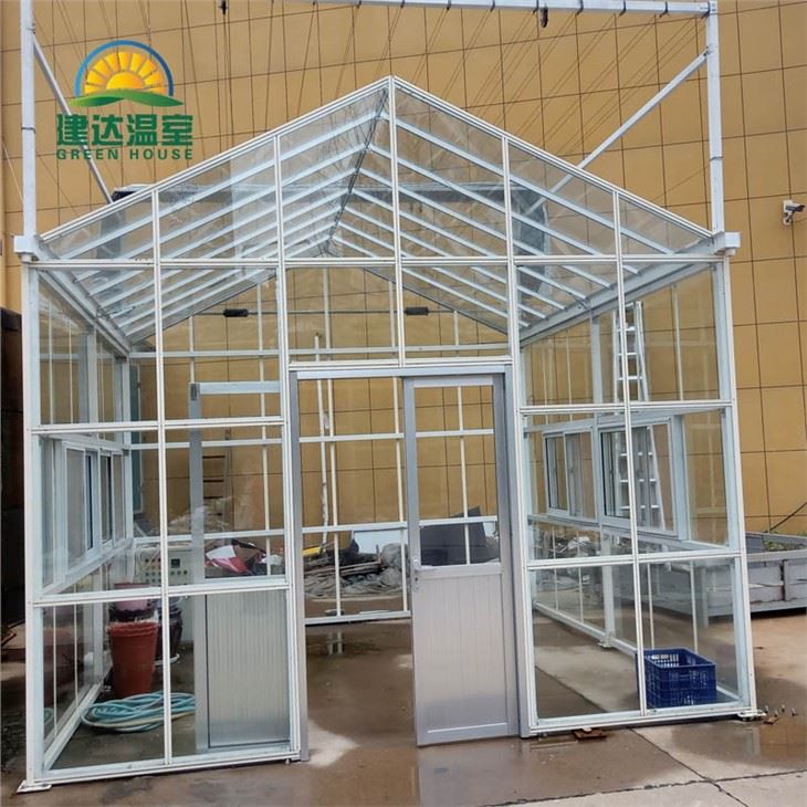 Courtyard Sunshine Greenhouse