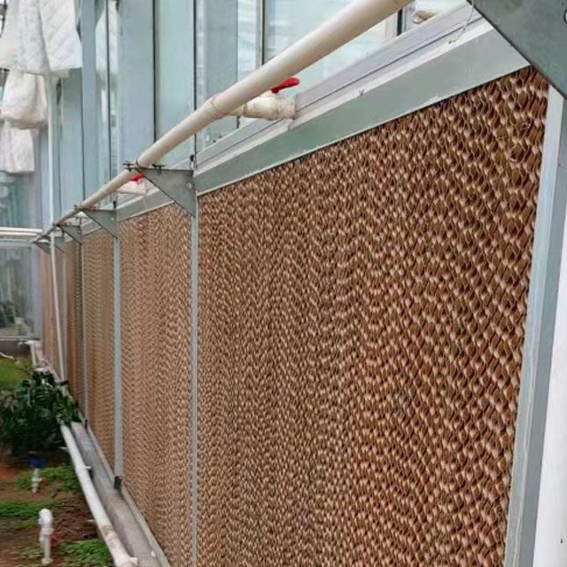 Système de refroidissement de serre avec coussin de refroidissement